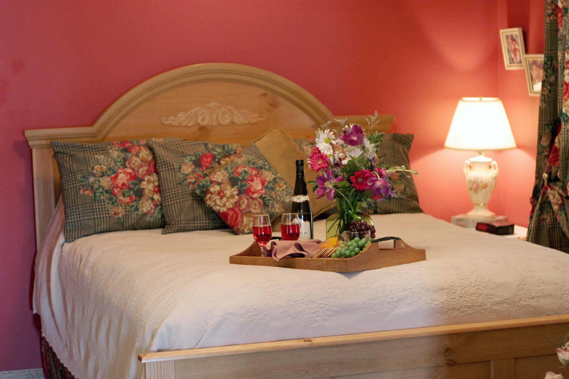 Westby House Inn Екстериор снимка