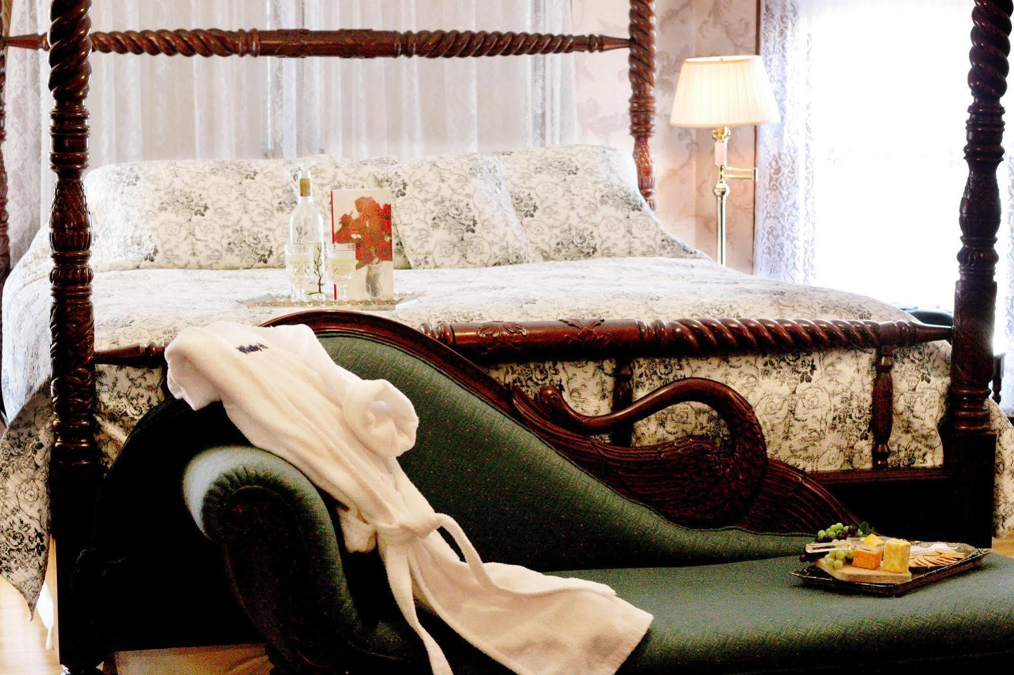 Westby House Inn Екстериор снимка
